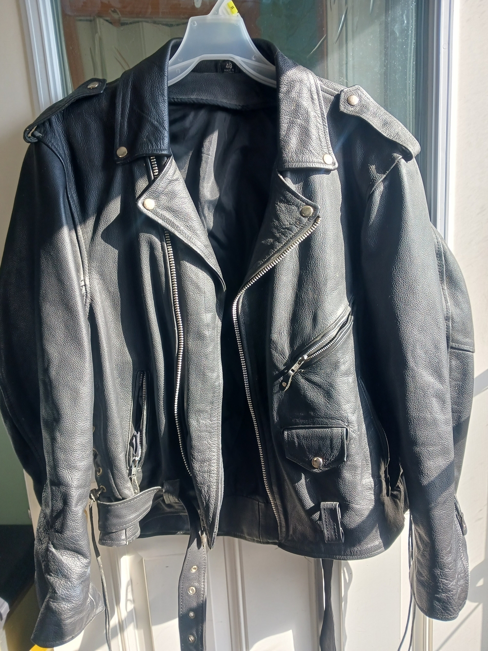 Vintage Classic Black Leather Biker Jacket - Men